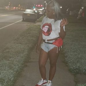 Meet your Posher, Cee